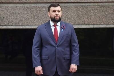 Владимир Путин - Денис Пушилин - Леонид Пасечник - Главы ДНР и ЛНР обратились к Путину с просьбой признать независимость республик - versia.ru - Россия - Украина - ДНР - ЛНР - Донецкая обл.
