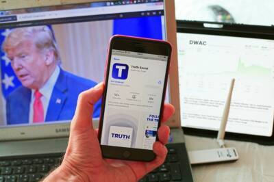 Дональд Трамп - Дональд Трамп запустил собственную соцсеть Truth Social. Она работает с перебоями - itc.ua - США - Украина - Twitter