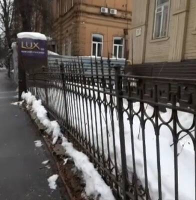 Забор старинной усадьбы разрушается в центре Нижнего Новгорода - vgoroden.ru - Россия - Нижний Новгород