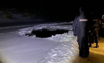 В Свердловской области провалился под лёд трактор, погиб водитель - nakanune.ru - Свердловская обл.