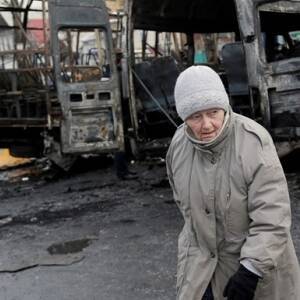 На Донбассе под обстрел попал автомобиль гуммиссии и объект Укргаздобычи - reporter-ua.com - Украина - Луганская обл. - Донбасс