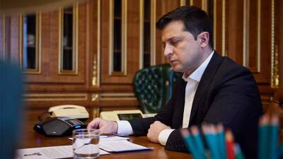 Владимир Зеленский - Сергей Нечаев - Politico сообщило об обвинениях Зеленского в сторону Запада - iz.ru - Россия - США - Украина - Киев - Израиль - Германия - ДНР - Берлин - ЛНР