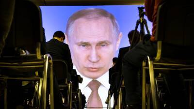 Владимир Путин - Путин подписал указы о признании независимости донбасских сепаратистов - svoboda.org - Москва - Россия - Украина - Киев - ДНР - ЛНР
