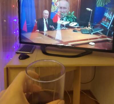 Владимир Зеленский - Владимир Путин - Реакция жителей ДНР и ЛНР на признание республик - znak.com - Россия - Украина - Луганская обл. - ДНР - ЛНР - Донецкая обл.