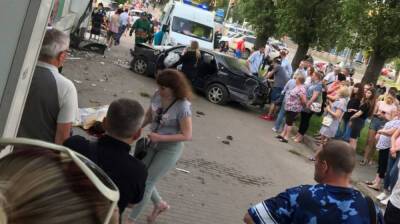 Сбившего толпу пешеходов воронежского экс-полицейского отправили в колонию на 3 года - vestivrn.ru - Россия - Воронеж