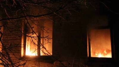 ЛНР: в результате обстрела украинских боевиков поврежден жилой дом - news-front.info - Украина - ЛНР - Донбасс