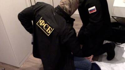 Появились кадры с места задержания экстремистов, готовивших теракт в Крыму - 5-tv.ru - Крым - Донбасс - Крым