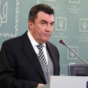 Алексей Данилов - СНБО предлагает ввести чрезвычайное положение по всей Украине. Решение должна утвердить ВР - reporter-ua.com - Украина - Луганская обл. - Донецкая обл. - Снбо