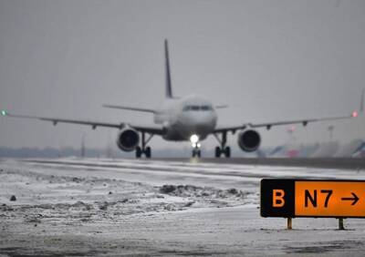 В московских аэропортах задержали и отменили 180 рейсов - ya62.ru - Москва - Москва