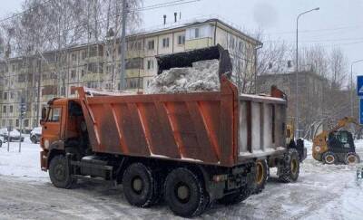 В Тюмени выпавший ночью снег убирают на 292 улицах - news.megatyumen.ru - Тюмень