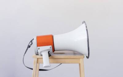 В Иркутске запретят объекты звуковой наружной рекламы на стенах и крышах зданий - runews24.ru - Иркутск