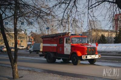 В Кузбассе огонь полностью уничтожил автомобиль - gazeta.a42.ru - район Новокузнецка