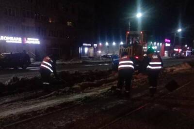 Более 300 рабочих убирают улицы Тулы днем 24 февраля - tula.mk.ru - Тула