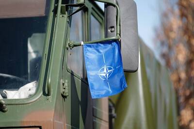 Владимир Путин - Йенс Столтенберг - НАТО и Россия сохранят контакты по военным каналам - tvc.ru - Россия - Украина - ДНР - ЛНР
