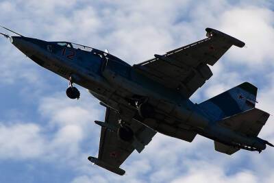 Минобороны сообщило об аварии российского Су-25 на Украине - mk.ru - Россия - Украина
