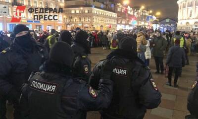 В Петербурге на акции против войны на Украине задержали около ста человек - fedpress.ru - Украина - Санкт-Петербург - ДНР - ЛНР