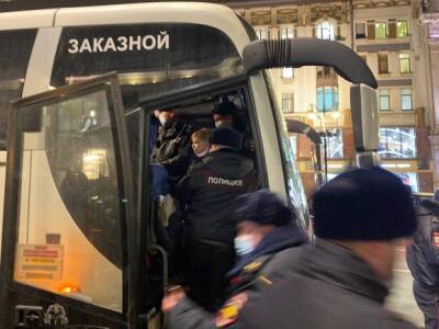 В Петербурге в автобусе с задержанными оказался десятилетний мальчик - rosbalt.ru - Украина - Санкт-Петербург
