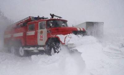 На тюменских дорогах спасатели вытащили из снега два автобуса и "Газель" - news.megatyumen.ru - Тюмень