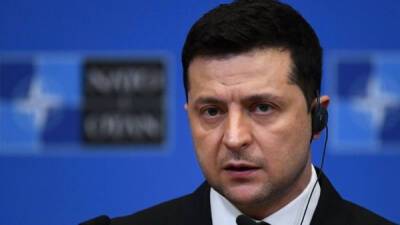 Владимир Зеленский - Главная роль Владимира Зеленского и ментальное состояние Путина: мировые СМИ о первом дне российско-украинской войны - fokus-vnimaniya.com - Россия - Украина - New York - Англия