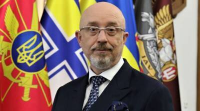 Владимир Зеленский - Алексей Резников - Зарплата украинских военных вырастет с 1 марта – Резников - ru.slovoidilo.ua - Украина
