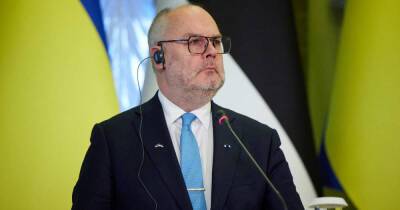 Владимир Зеленский - Владимир Путин - Алар Карис - Глава Эстонии: вопрос принятия Украины в ЕС не может дольше ждать - ren.tv - Москва - Россия - Украина - Киев - Эстония - Варшава