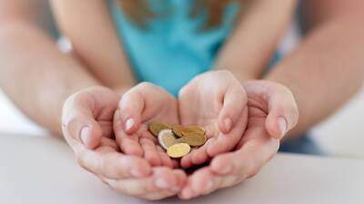 Как научить ребенка грамотно распоряжаться деньгами — советы психолога - 5-tv.ru