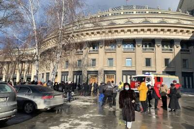 Сотрудников новосибирского оперного театра эвакуировали из-за «минирования» - tayga.info - Украина - Новосибирск