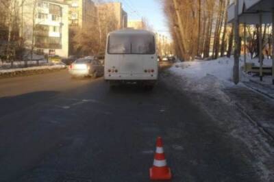 В Томске мужчина выпал из маршрутки и умер из-за халатности водителя - 7info.ru - Томск - Скончался
