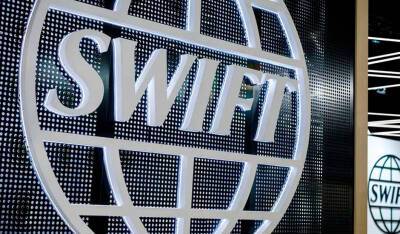 Попавшие под санкции российские банки отключат от системы SWIFT - og.ru - Россия - США - Украина - Англия - Канада - деревня Ляйен Сообщила
