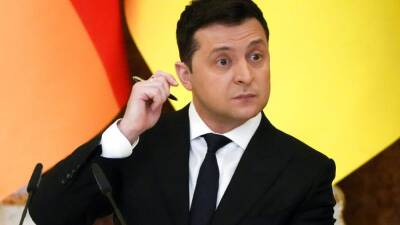 Владимир Зеленский - Владимир Путин - Эрик Мамер - Украина получила разные ответы на просьбу срочно принять её в ЕС - ru.euronews.com - Россия - Украина - Киев - Молдавия - Сербия - Македония - Брюссель - Черногория - Ляйен - Косово - Албания - Киев