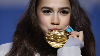 Алина Загитова - Загитова сравнила нынешнюю себя с собой после победы на ОИ-2018 - russian.rt.com - Пхенчхан