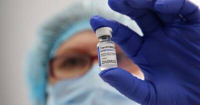 "ДНР" ввела принудительную вакцинацию российской бодягой для большинства граждан - dsnews.ua - Россия - Украина - ДНР - Донбасс