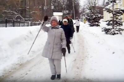 В Иванове пожилые люди взяли в руки палки для скандинавской ходьбы - mkivanovo.ru