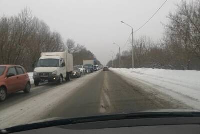 В Брянске возникла пробка на мосту через Болву - mk.ru - Брянск - район Бежицкий