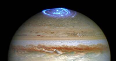 Электромагнитная схватка. Ученые выяснили, что светится в верхних слоях атмосферы Юпитера - focus.ua - Украина - Англия