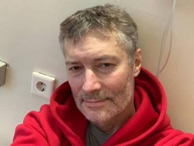 Евгений Ройзман - Ройзман снова госпитализирован с симптомами коронавируса - rosbalt.ru - Уральск