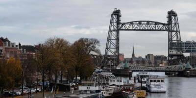 Джефф Безос - У Нідерландах розберуть історичний міст для проходу яхти Джеффа Безоса - thepage.ua - Украина