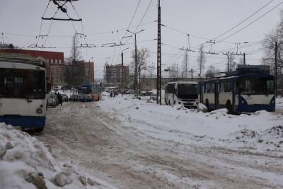 Водители троллейбусов Петрозаводска пожаловались на несоблюдение правил ПДД - karel.mk.ru - Петрозаводск - республика Карелия