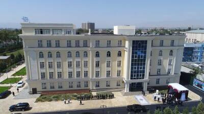 Эмомали Рахмон - Эмомали Руст - Институт туризма, предпринимательства и сервиса получил статус международного университета - dialog.tj - Душанбе - Таджикистан