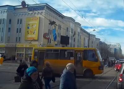 Возле Привоза маршрутка переехала пенсионерку, она не выжила: известно о жестком наказании водителя - politeka.net - Россия - Украина - Приморье край - Одесса - Одесская обл. - Белгород - Одесса