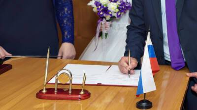 Анастасия Ракова - В Москве заключили около 87 тысяч браков в 2021 году - russian.rt.com - Москва - Санкт-Петербург