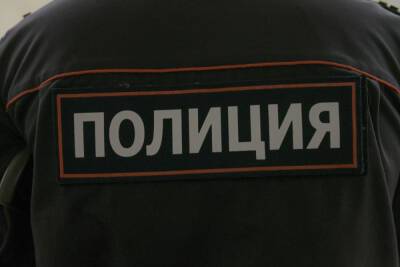 В московском парке нашли вырванное сердце, конфеты и бутылку вина - mk.ru