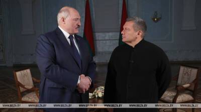 Виктор Янукович - Владимир Соловьев - Александр Лукашенко - Лукашенко о появлении с автоматом у Дворца Независимости: Янукович и я - большая разница - belta.by - Украина - Белоруссия