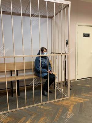 В Петербурге продлили задержание врачу по делу о смерти 7 человек из-за осмотра желудка - znak.com - Россия - Санкт-Петербург