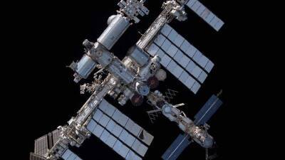 «Роскосмос» рассказал о планах скорректировать орбиту МКС 6 февраля - iz.ru - Израиль
