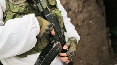 В ЛНР обвинили ВСУ в размещении бронетехники около линии соприкосновения в Донбассе - russian.rt.com - ЛНР