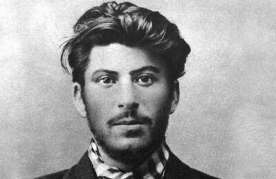 Какой необычной работой занимался Сталин в юности - Русская семерка - russian7.ru - Англия