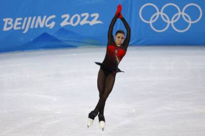 Виктория Синицина - Камила Валиева - Никита Кацалапов - Валиева стала первой фигуристкой, исполнившей четверной прыжок на ОИ - aif.ru - Россия - Пекин
