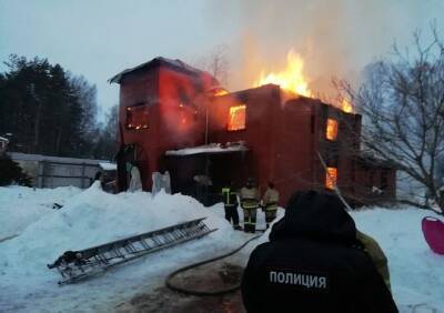 Опубликованы фотографии с места пожара в селе Ласково - ya62.ru - район Рязанский