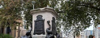 В Британии наконец-то решили, что делать с утопленной в море статуей работорговца и филантропа 17 столетия - lenta.ua - США - Украина - Англия